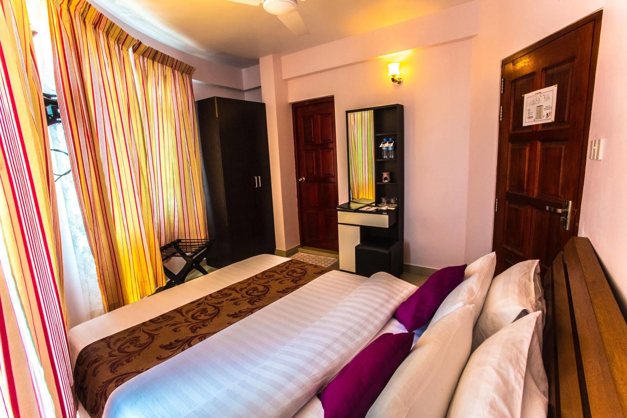 Hotel Octave Maldives Malé Exteriör bild